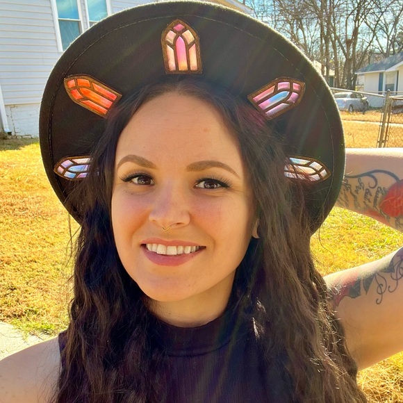 Meet your Posher, Tiffany - Picture 6 of 6